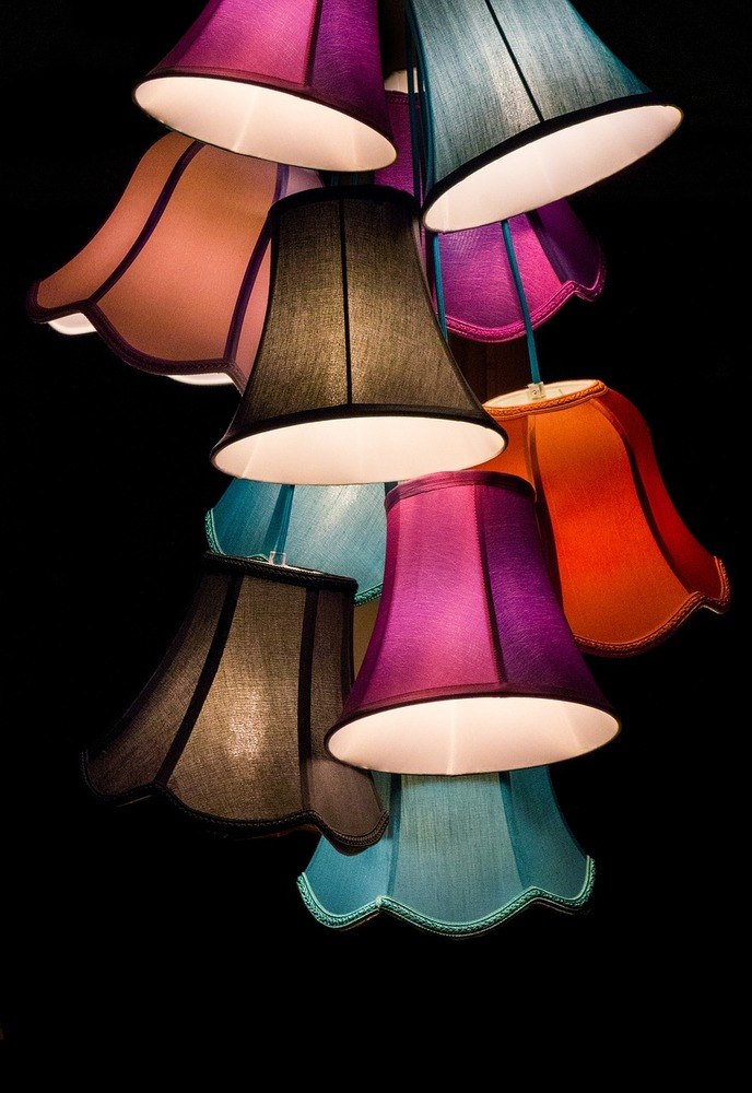 Lampenschirme für farbliche Akzente in der Wohnung